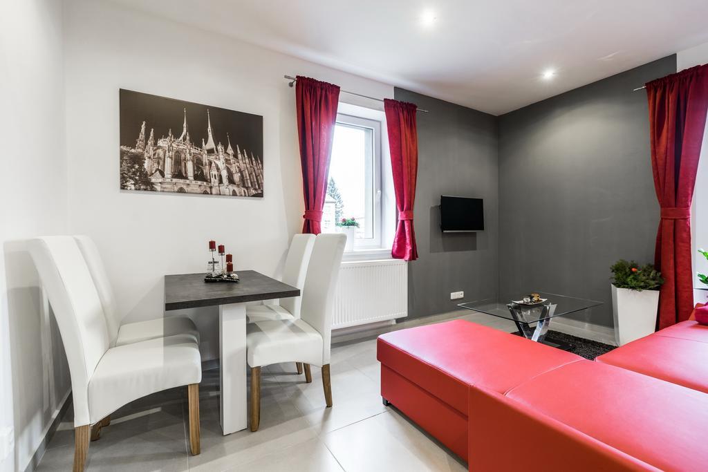 Hotel Apartments Benesova 6 Kutna Hora Phòng bức ảnh